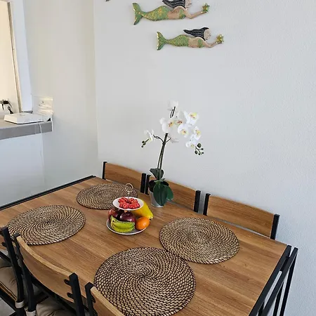 Ocean View Penthouse アパート *