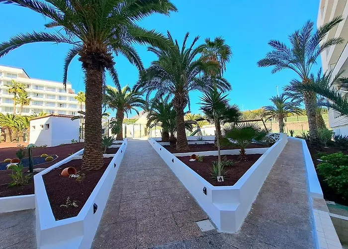 Ocean View Penthouse 아파트