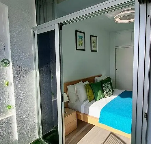 Ocean View Penthouse Apartament